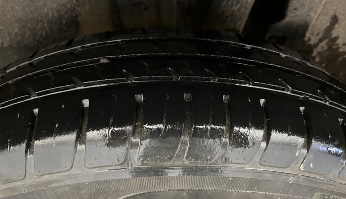 2021 Maruti Swift VXI AMT, Petrol, Automatic, 23,397 km, Left Rear Tyre Tread
