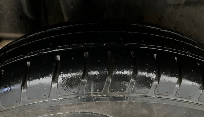 2021 Maruti Swift VXI AMT, Petrol, Automatic, 23,397 km, Right Rear Tyre Tread