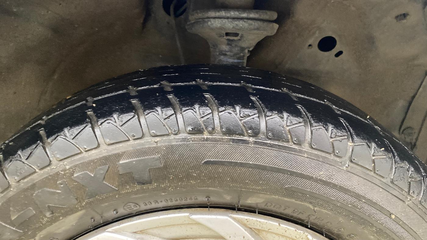 2015 Maruti Wagon R 1.0 LXI CNG, CNG, Manual, 78,882 km, Right Front Tyre Tread
