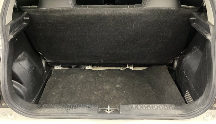 2022 Maruti Swift VXI AMT, Petrol, Automatic, 36,634 km, Boot Inside