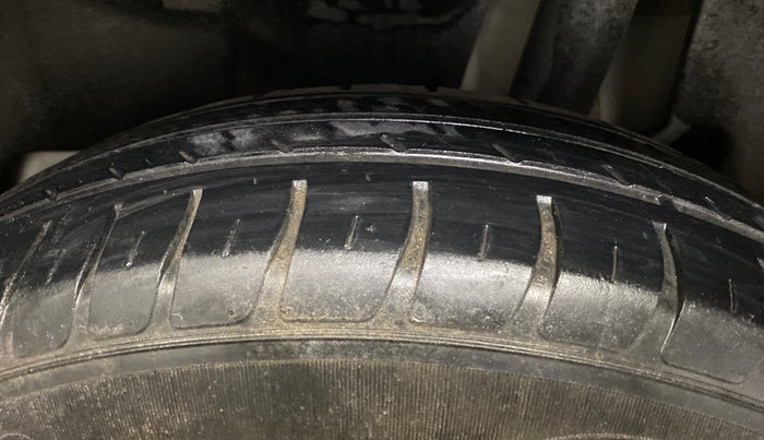 2022 Maruti Swift VXI AMT, Petrol, Automatic, 36,634 km, Left Rear Tyre Tread