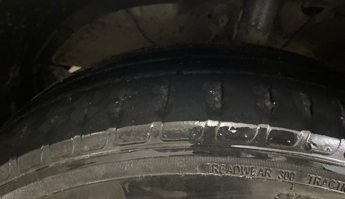 2022 Maruti Swift VXI AMT, Petrol, Automatic, 36,634 km, Left Front Tyre Tread