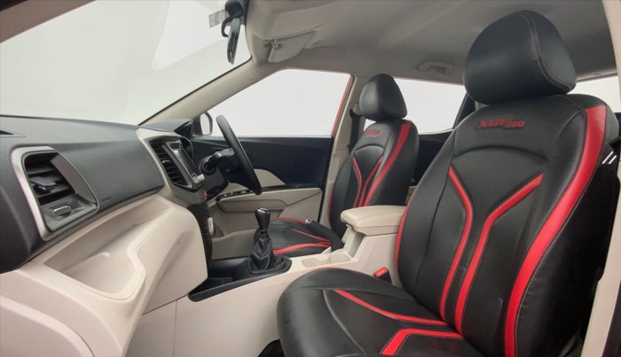 2019 Mahindra XUV300 1.5 W6 MT, Diesel, Manual, 37,875 km, Right Side Front Door Cabin