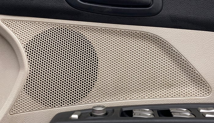 2019 Mahindra XUV300 1.5 W6 MT, Diesel, Manual, 37,875 km, Speaker