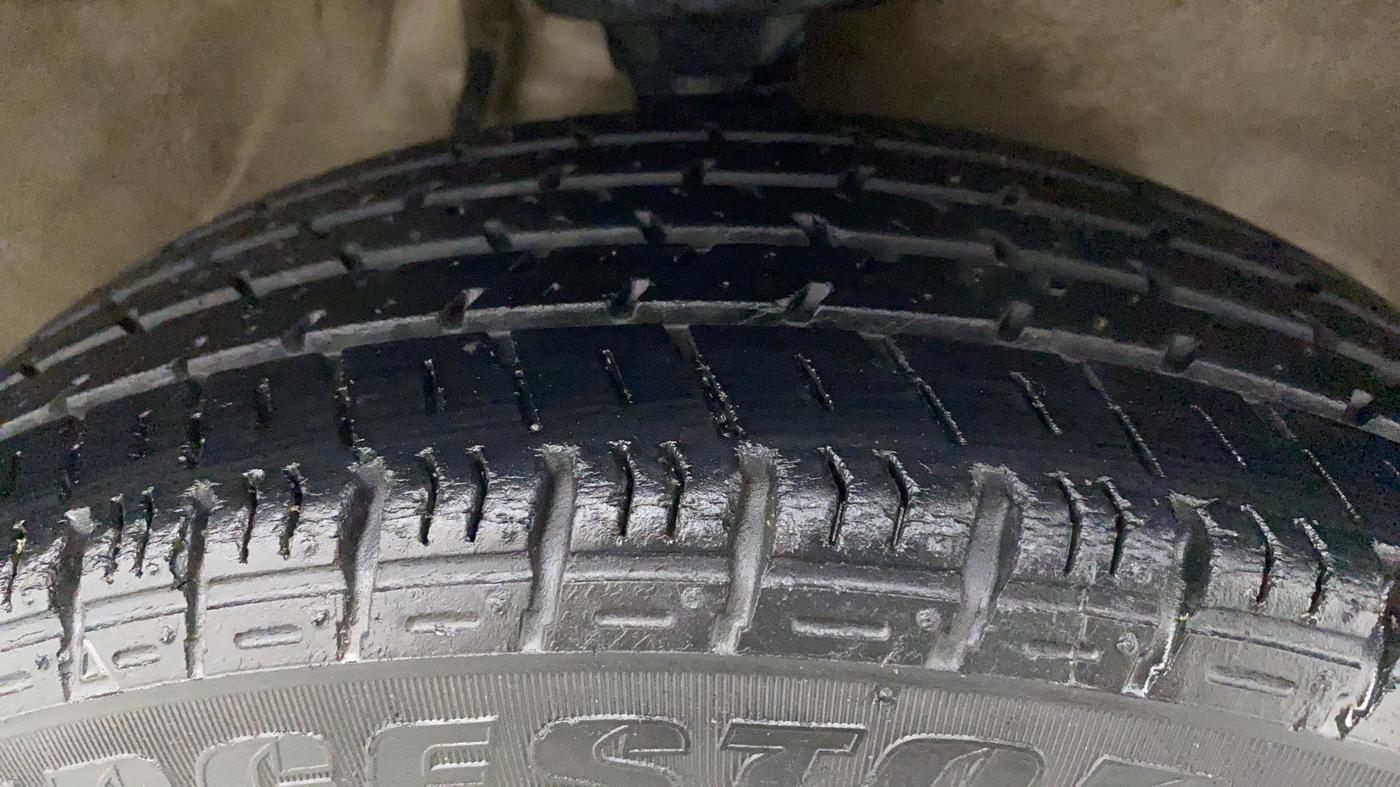 2013 Maruti Alto K10 VXI, Petrol, Manual, 52,990 km, Right Front Tyre Tread