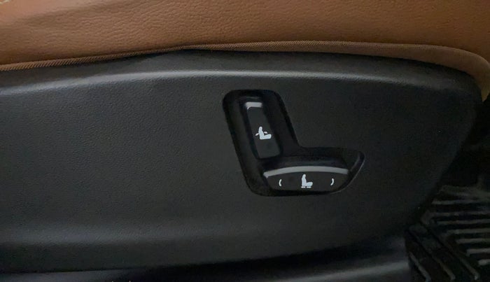 2021 MG HECTOR PLUS SHARP 2.0 DIESEL TURBO MT 6-STR, Diesel, Manual, 23,704 km, Driver Side Adjustment Panel