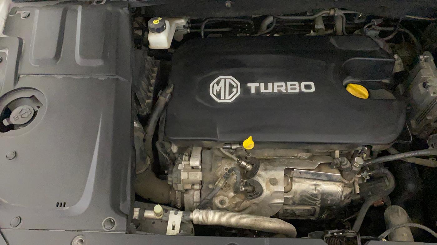 2021 MG HECTOR PLUS SHARP 2.0 DIESEL TURBO MT 6-STR, Diesel, Manual, 400 km, Engine View - Right