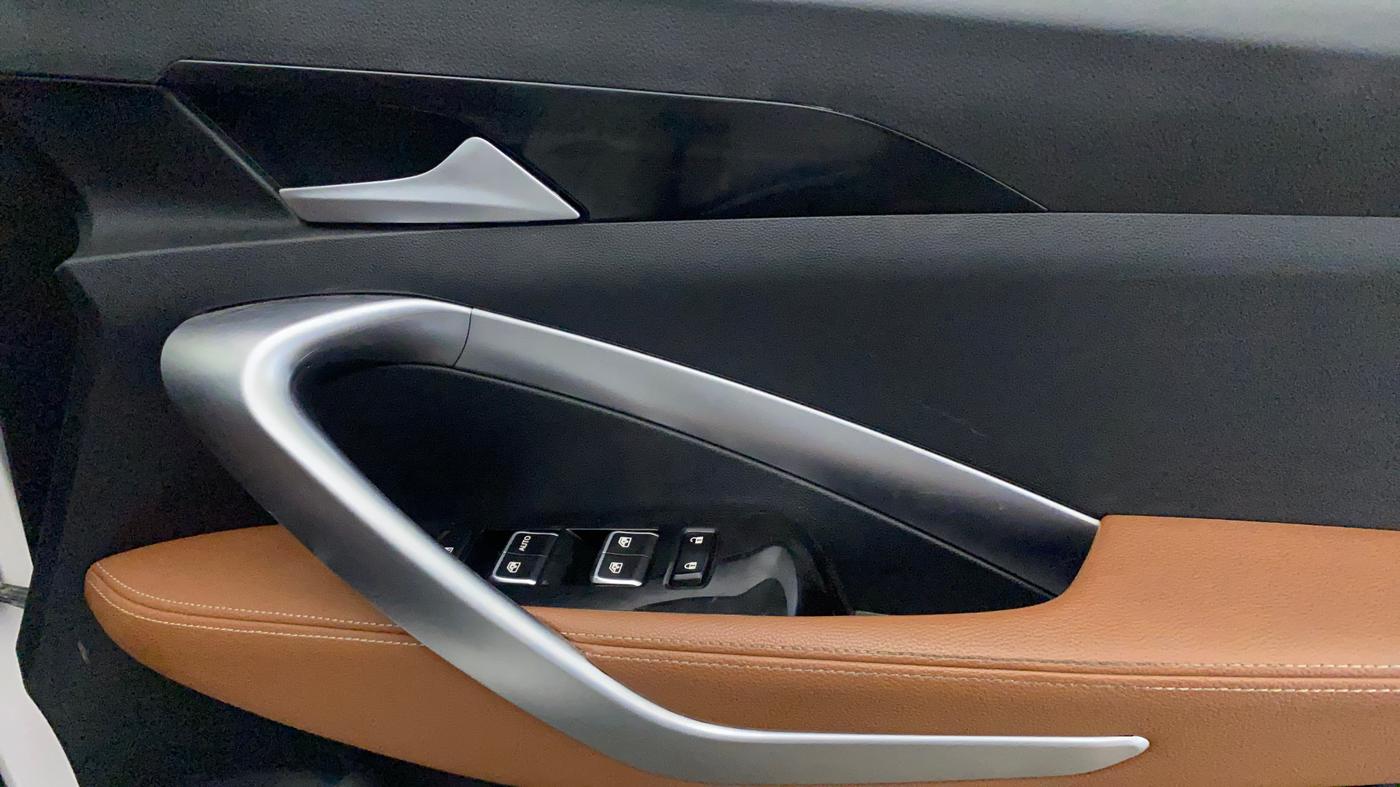 2021 MG HECTOR PLUS SHARP 2.0 DIESEL TURBO MT 6-STR, Diesel, Manual, 400 km, Driver Side Door Panels Control