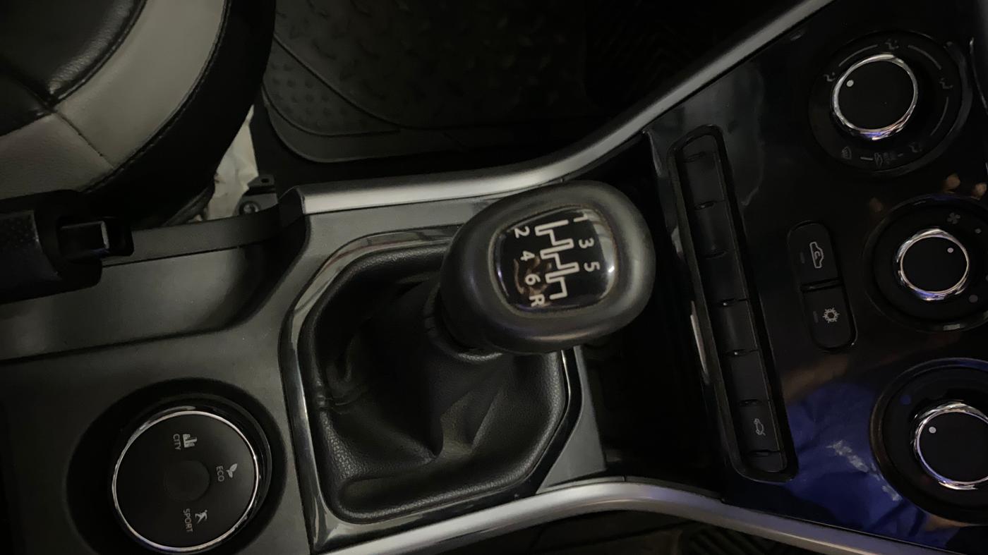 2021 Tata NEXON XM PETROL, Petrol, Manual, 49,695 km, Gear Lever