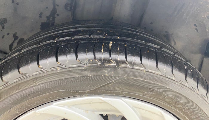 2021 Tata ALTROZ XT PETROL, CNG, Manual, 1,23,026 km, Left Rear Tyre Tread