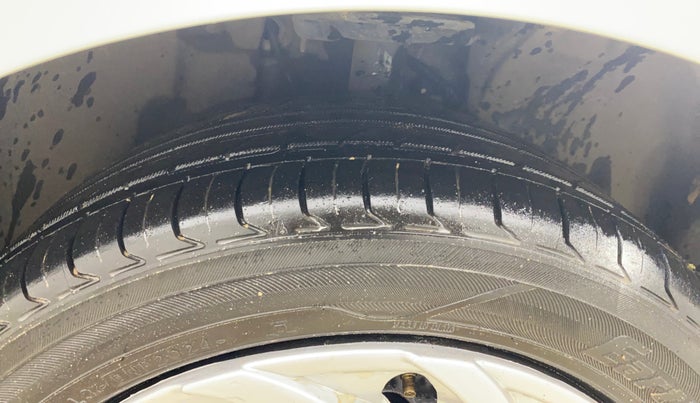 2021 Tata ALTROZ XT PETROL, CNG, Manual, 1,23,026 km, Right Front Tyre Tread