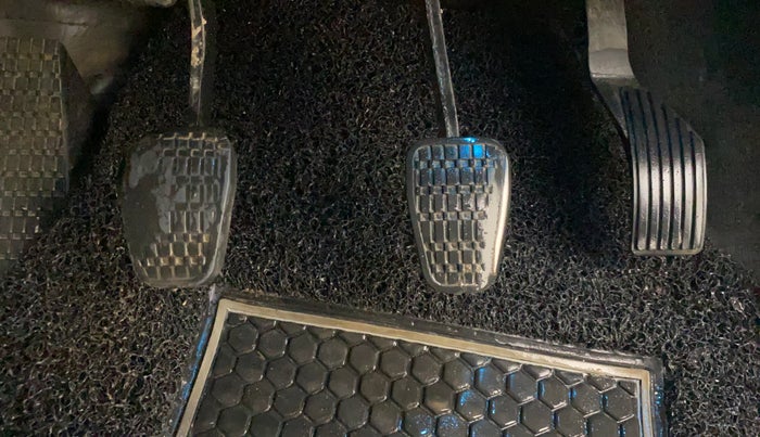 2021 Tata ALTROZ XT PETROL, CNG, Manual, 1,23,026 km, Pedals