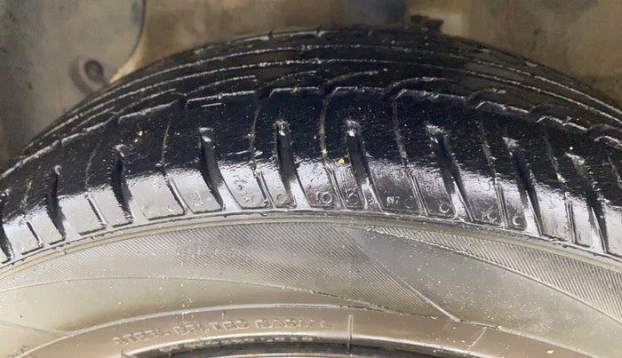 2018 Hyundai Grand i10 SPORTZ 1.2 KAPPA VTVT, Petrol, Manual, 73,882 km, Left Front Tyre Tread