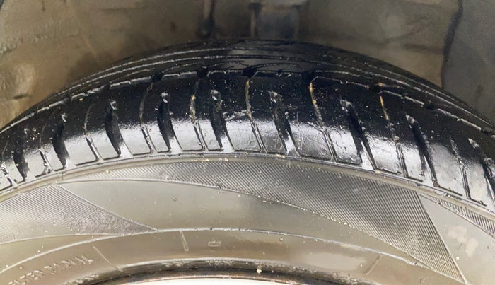 2018 Hyundai Grand i10 SPORTZ 1.2 KAPPA VTVT, Petrol, Manual, 73,882 km, Right Front Tyre Tread