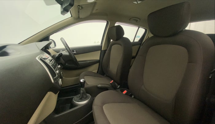 2013 Hyundai i20 SPORTZ 1.2, Petrol, Manual, 79,892 km, Right Side Front Door Cabin