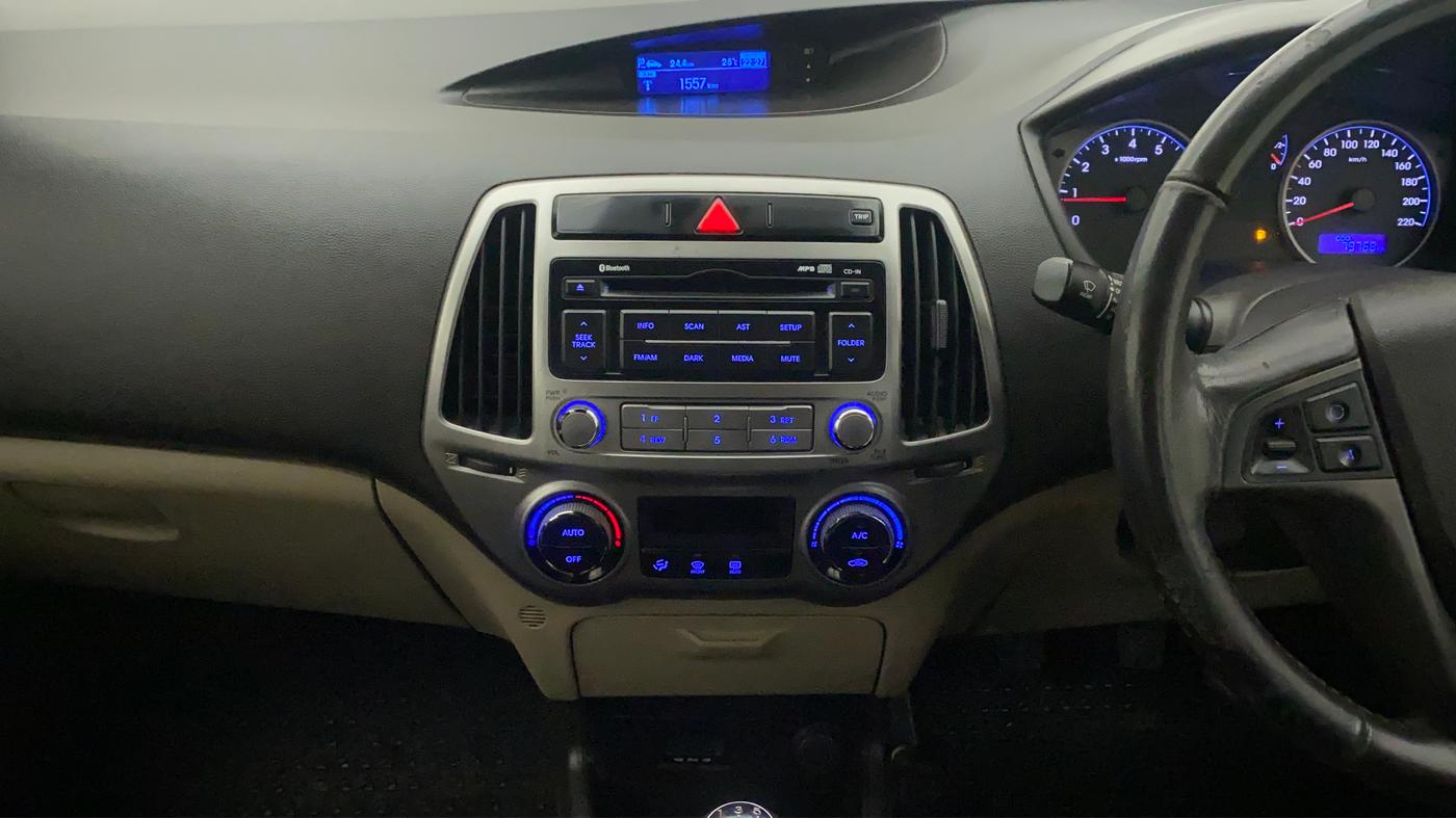 2013 Hyundai i20 SPORTZ 1.2, Petrol, Manual, 79,892 km, Air Conditioner