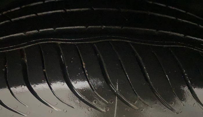 2019 Tata NEXON XZA PLUS PETROL, Petrol, Automatic, 57,459 km, Right Front Tyre Tread