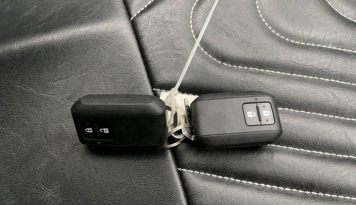 2019 Maruti Baleno ZETA PETROL 1.2, Petrol, Manual, 29,713 km, Key Close Up