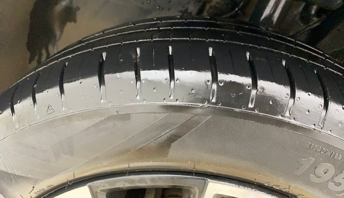 2023 Tata PUNCH ACCOMPLISHED AMT, Petrol, Automatic, 18,070 km, Left Front Tyre Tread