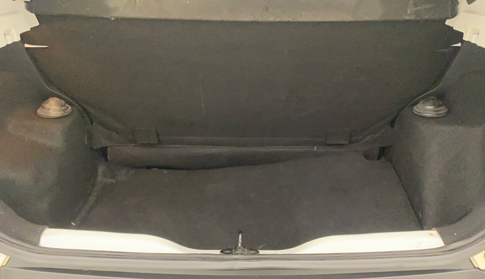 2023 Tata PUNCH ACCOMPLISHED AMT, Petrol, Automatic, 18,070 km, Boot Inside