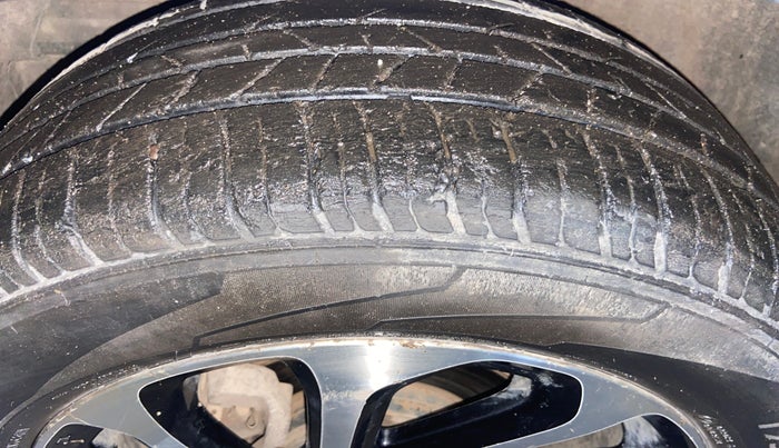 2023 Maruti Baleno ALPHA PETROL 1.2, Petrol, Manual, 85,631 km, Left Front Tyre Tread