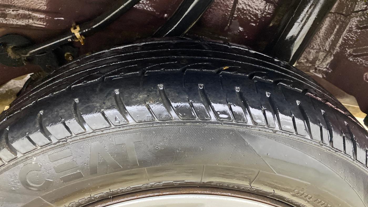 2015 Honda Amaze 1.5L I-DTEC S, Diesel, Manual, 97,909 km, Left Rear Tyre Tread