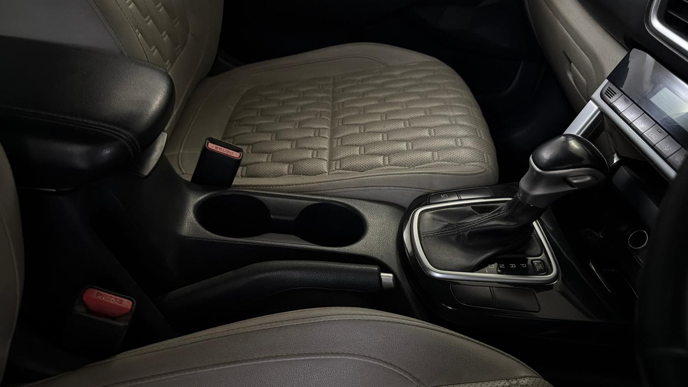 2021 KIA SELTOS HTX IVT 1.5 PETROL, Petrol, Automatic, 95,711 km, Gear Lever