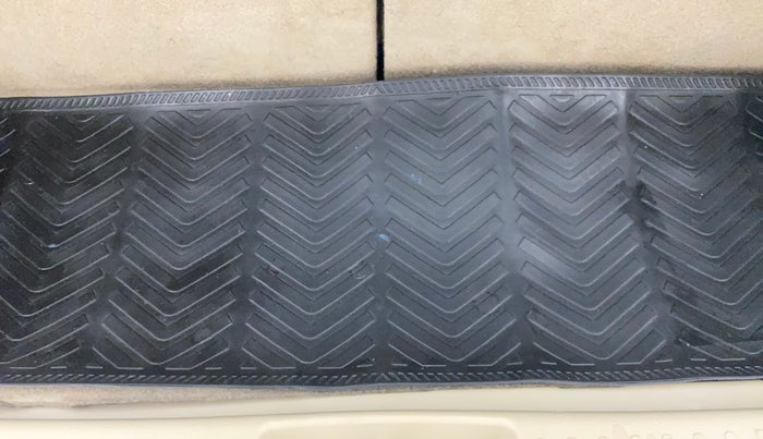 2016 Maruti Ertiga ZXI, Petrol, Manual, 86,019 km, Boot Inside