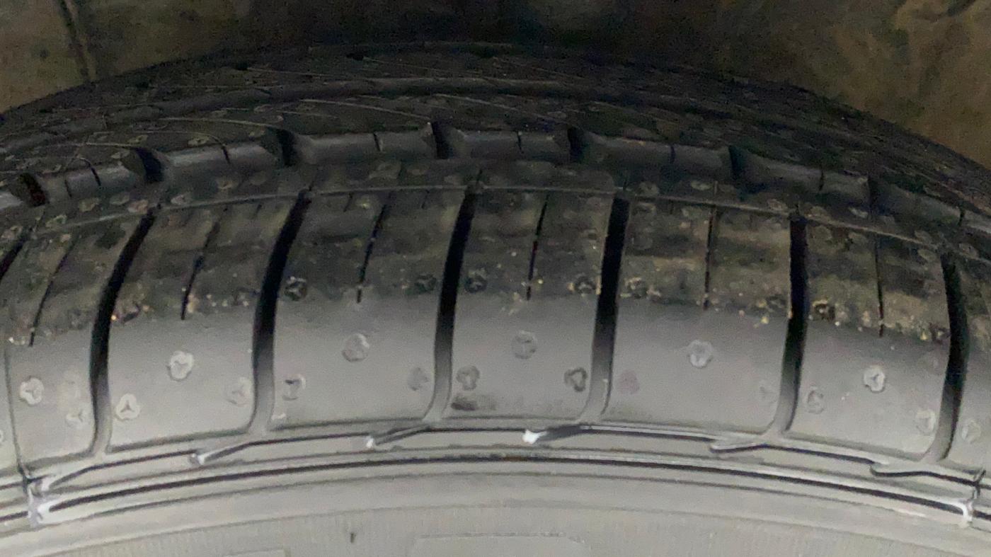 2019 Maruti Baleno DELTA PETROL 1.2, Petrol, Manual, 50,372 km, Left Front Tyre Tread