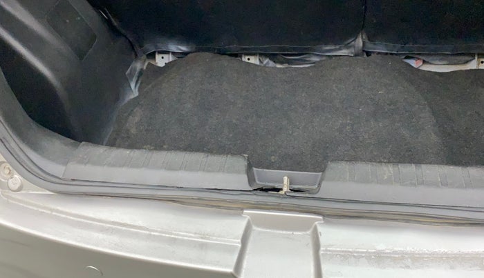 2019 Maruti Baleno DELTA PETROL 1.2, Petrol, Manual, 50,372 km, Dicky (Boot door) - Weather strip has minor damage