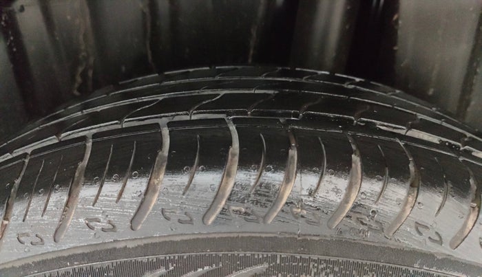 2025 Maruti FRONX SIGMA CNG 1.2 MT, CNG, Manual, 114 km, Left Rear Tyre Tread