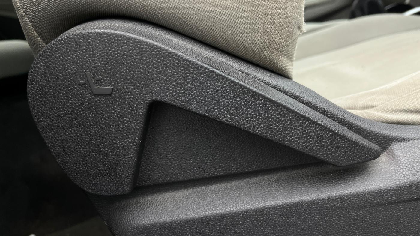 2016 Ford Ecosport AMBIENTE 1.5L DIESEL, Diesel, Manual, 97,373 km, Driver Side Adjustment Panel