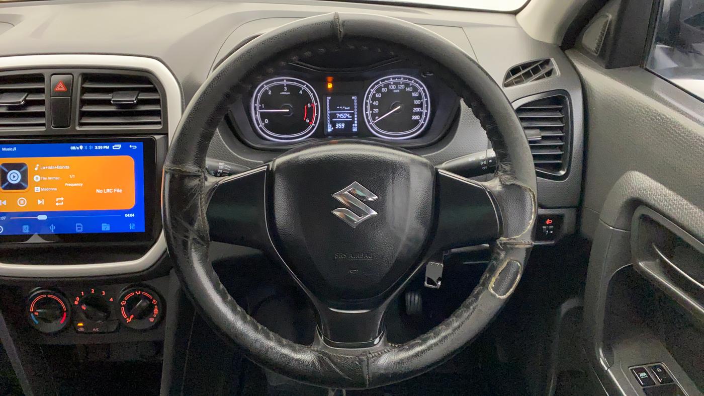 2017 Maruti Vitara Brezza LDI OPT, Diesel, Manual, 74,535 km, Steering Wheel Close Up