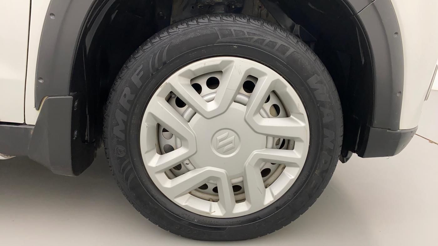 2017 Maruti Vitara Brezza LDI OPT, Diesel, Manual, 74,535 km, Right Front Wheel