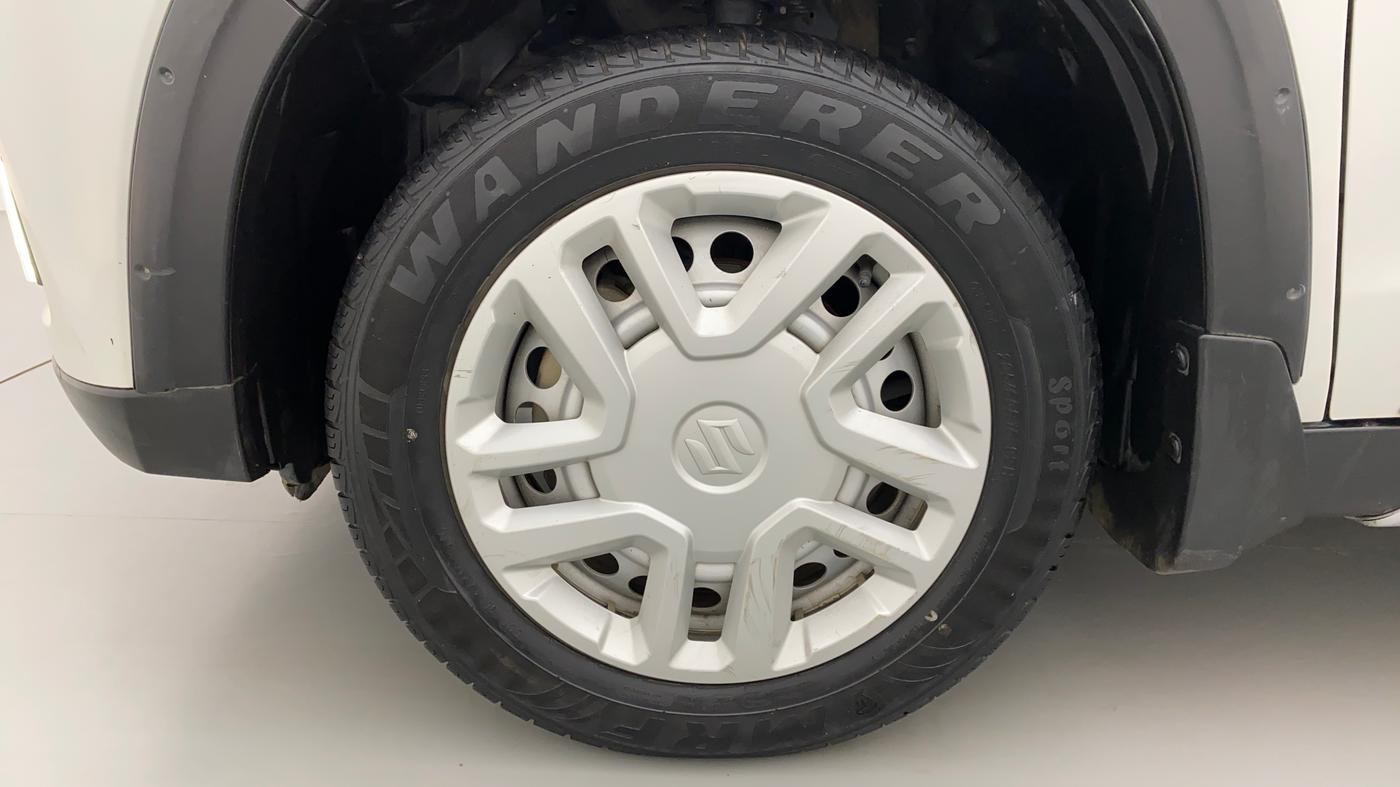 2017 Maruti Vitara Brezza LDI OPT, Diesel, Manual, 74,535 km, Left Front Wheel