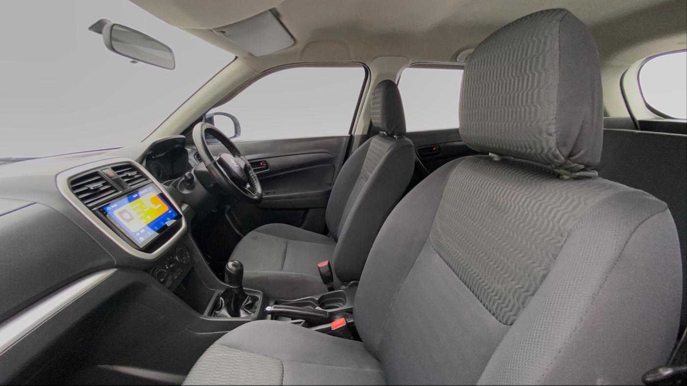 2017 Maruti Vitara Brezza LDI OPT, Diesel, Manual, 74,535 km, Right Side Front Door Cabin