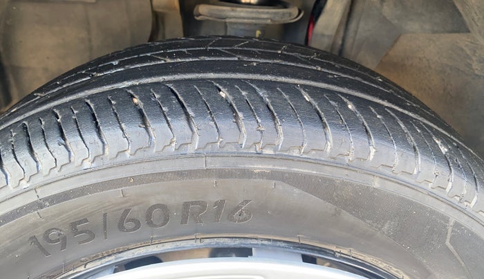 2024 Nissan MAGNITE XL, Petrol, Manual, 21,290 km, Left Front Tyre Tread