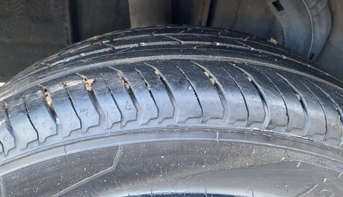 2024 Nissan MAGNITE XL, Petrol, Manual, 21,290 km, Right Rear Tyre Tread