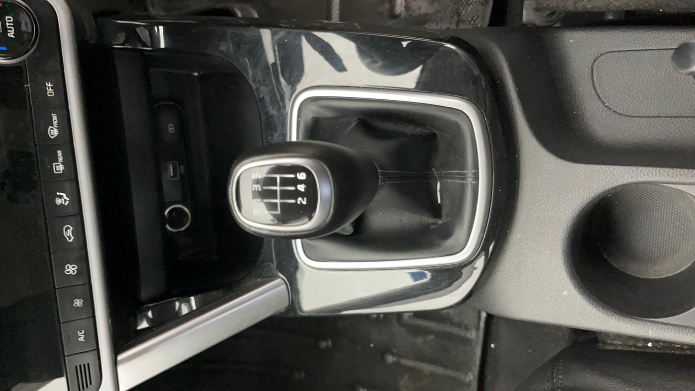 2021 KIA SELTOS HTK PLUS 1.5 IMT, Petrol, Manual, 34,864 km, Gear Lever