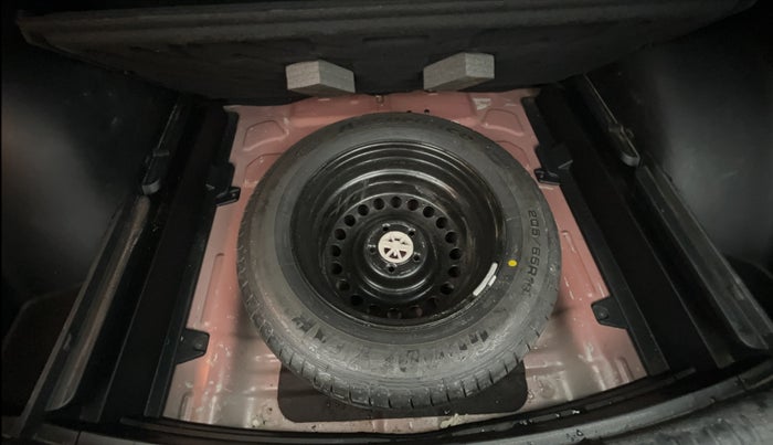 2021 KIA SELTOS HTK PLUS 1.5 IMT, Petrol, Manual, 34,864 km, Spare Tyre