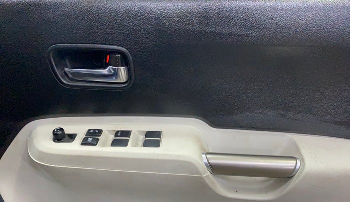 2019 Maruti IGNIS DELTA 1.2, Petrol, Manual, 32,023 km, Driver Side Door Panels Control