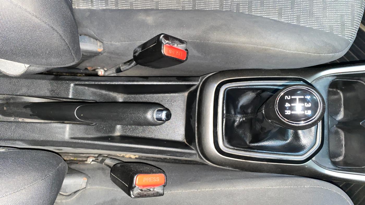 2019 Maruti IGNIS DELTA 1.2, Petrol, Manual, 32,023 km, Gear Lever