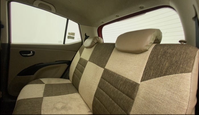 2012 Hyundai i10 SPORTZ 1.2, CNG, Manual, 1,12,460 km, Right Side Rear Door Cabin