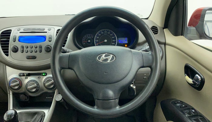 2012 Hyundai i10 SPORTZ 1.2, CNG, Manual, 1,12,460 km, Steering Wheel Close Up