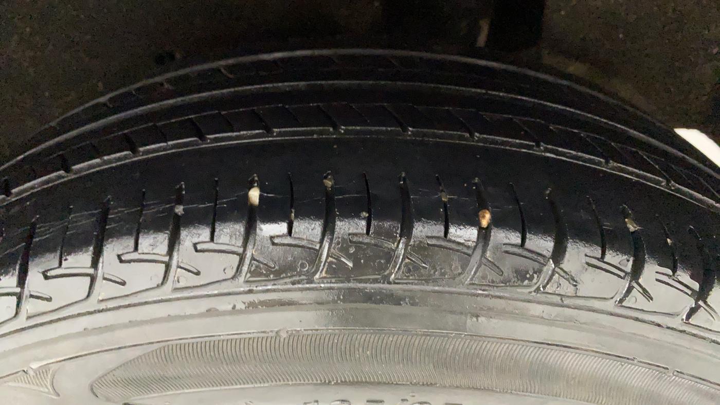 2017 Maruti Baleno DELTA PETROL 1.2, Petrol, Manual, 22,091 km, Left Rear Tyre Tread