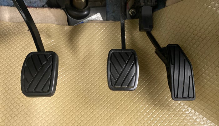 2018 Maruti Dzire VXI, Petrol, Manual, 90,967 km, Pedals