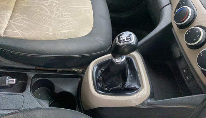 2015 Hyundai Grand i10 SPORTZ 1.2 KAPPA VTVT, Petrol, Manual, 43,156 km, Gear Lever