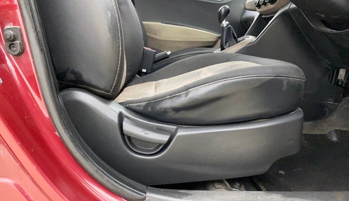 2015 Hyundai Grand i10 SPORTZ 1.2 KAPPA VTVT, Petrol, Manual, 43,156 km, Driver Side Adjustment Panel