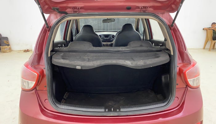 2015 Hyundai Grand i10 SPORTZ 1.2 KAPPA VTVT, Petrol, Manual, 43,156 km, Boot Inside