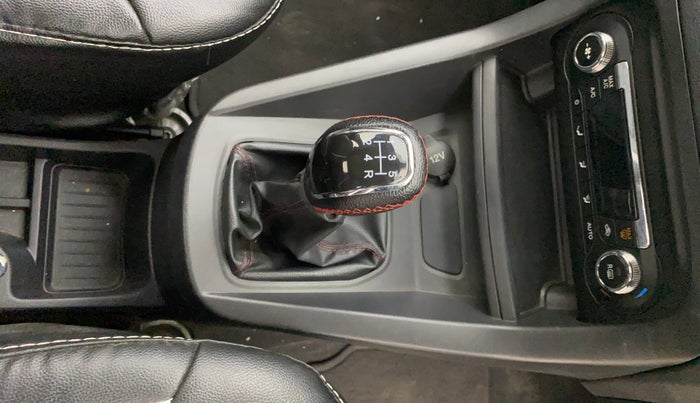 2017 Ford New Figo TITANIUM 1.2 PETROL MT, Petrol, Manual, 49,019 km, Gear Lever